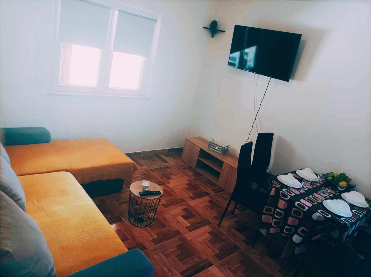 Apartman Mr Potpican Bagian luar foto
